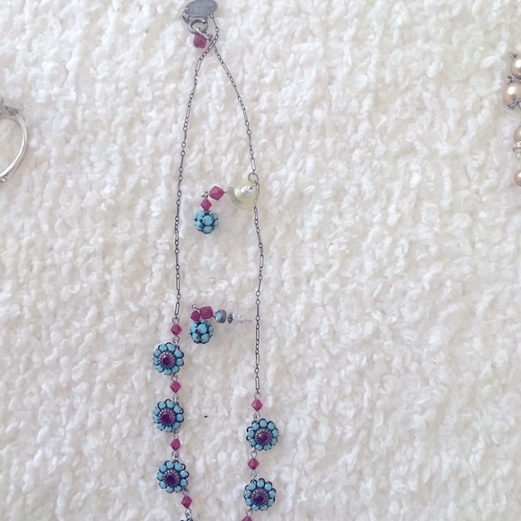 Turquoise look with red accent necklace set - Picture 3 of 4